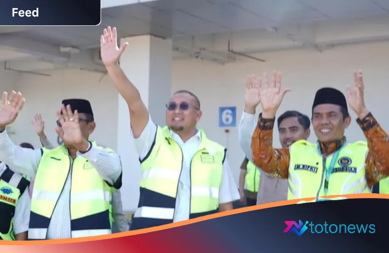 Aksi Nyata Andre Rosiade: Melepas Kloter Terakhir Haji Sumbar dengan Bekal Tambahan 100 Riyal