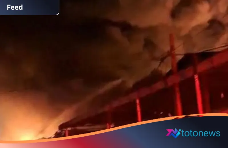Mencekam! Ledakan Beruntun Guncang Kebakaran Gudang di Kalideres, Diduga Akibat Bahan Kimia Berbahaya