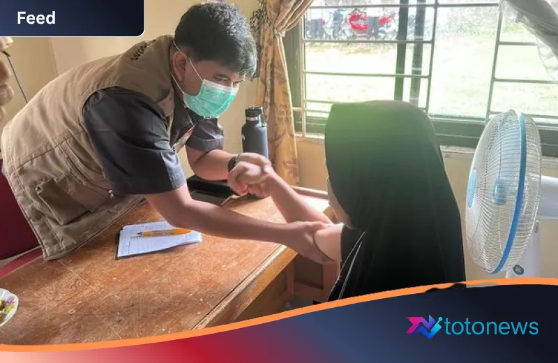 Inovasi Klinik Apung Polres Kuansing: Membawa Harapan dan Kesehatan ke Pelosok Sungai Cerenti melalui Program JALUR