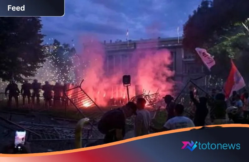 Gelombang Protes Serbia: Upaya Mahasiswa Menggulingkan Rezim Populis Vucic di Tengah Tuntutan Pemilu Dini