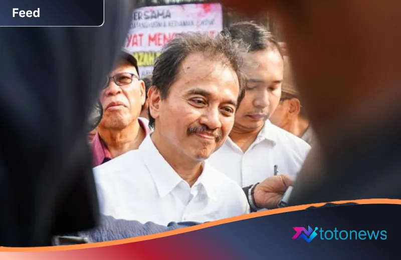 Babak Baru Kasus Ijazah Palsu Jokowi: Berkas P21, Roy Suryo Lempar Senyum Tipis Menuju Meja Hijau