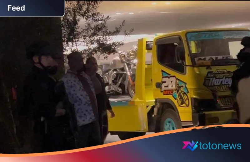 Skandal Gratifikasi Imigrasi: KPK Geledah Rumah Silmy Karim, Mobil Towing Angkut Koleksi Harley Davidson