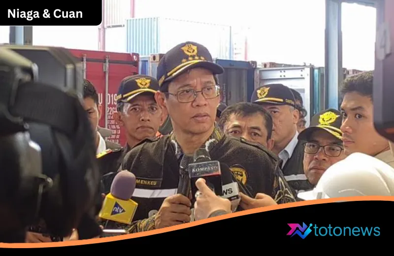 Siasat Nakal Importir: Menkeu Purbaya Bongkar Alasan Kontainer Menumpuk di Tanjung Priok