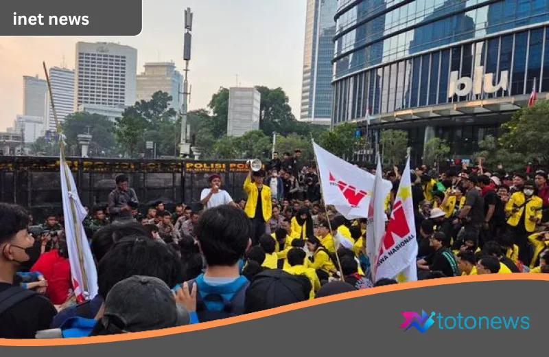 Menkomdigi Meutya Hafid Ingatkan Bahaya ‘Ilusi Algoritma’ dan Provokasi Digital di Tengah Aksi Massa Jakarta