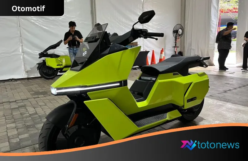 Gebrakan Dunia Otomotif: Indonesia Jadi Saksi Lahirnya Omoway Omo X, Skuter Listrik Self-Balancing Pertama di Dunia