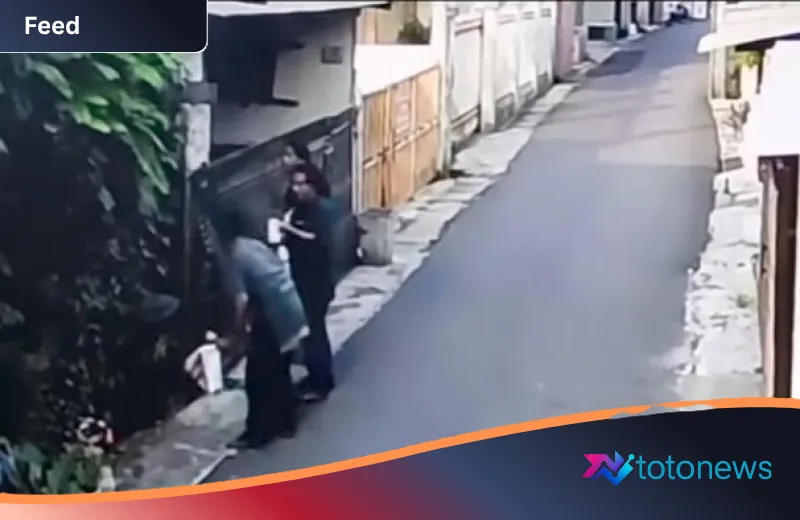 Arogansi Pengamen di Bekasi: Bakar Pagar Rumah karena Tak Diberi Uang, Satu Pelaku Berhasil Diringkus Polisi