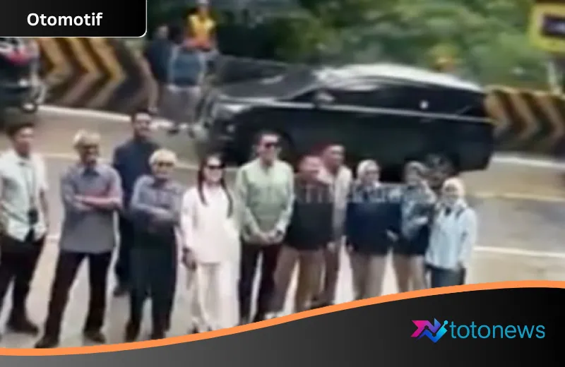 Aksi Viral Konvoi Pejabat Berhenti Foto di Sitinjau Lauik: Antara Euforia dan Risiko Maut yang Mengintai