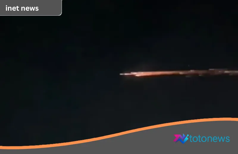 Fenomena Cahaya Misterius di Langit Lampung: Menguak Ancaman Tersembunyi Sampah Antariksa
