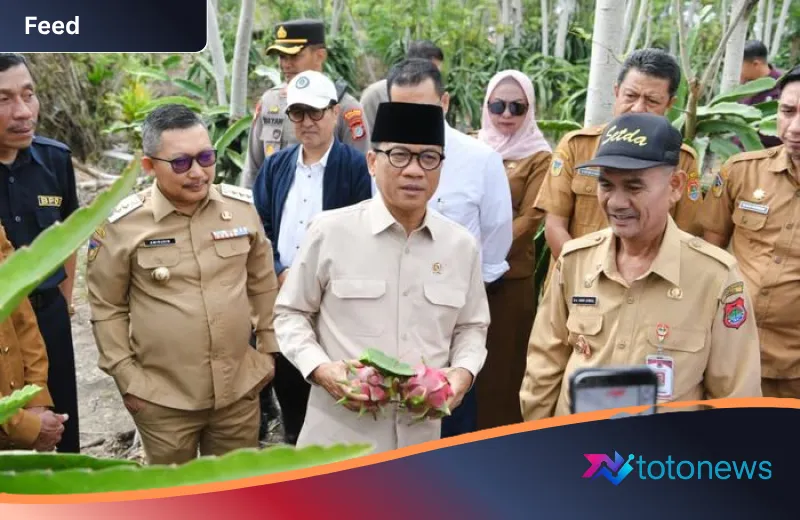 Mendes Yandri Susanto Pacu Potensi Ekonomi Luwuk Utara Lewat Pengembangan Desa Tematik Buah Naga