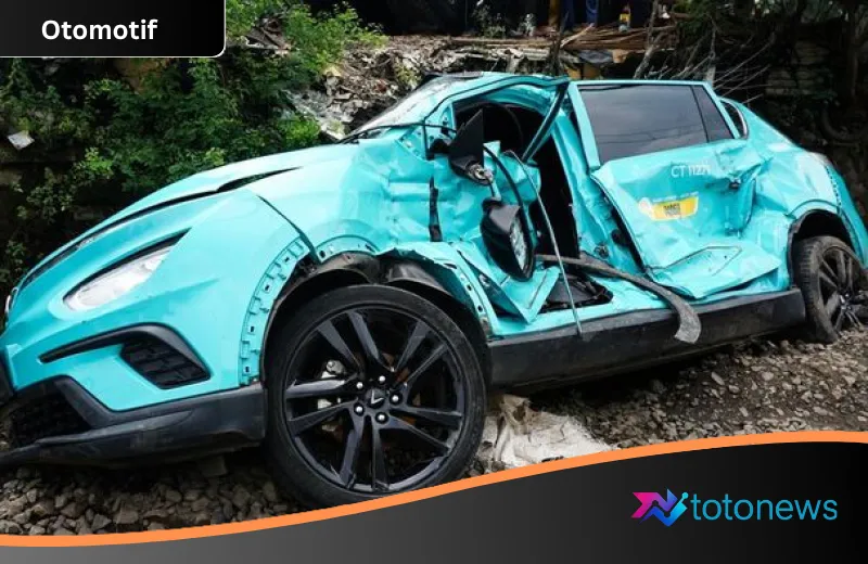 Menguak Penyebab Teknis Taksi Listrik Mogok di Rel Bekasi yang Berujung Tragedi Kereta Api