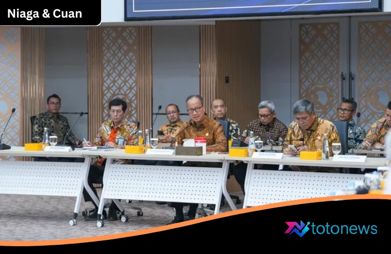 Menperin Pasang Badan, Amankan Pasokan Plastik Nasional dari Dampak Krisis Selat Hormuz
