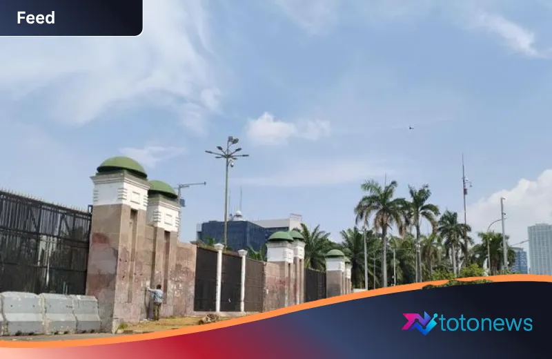 Ribuan Buruh Kepung Gedung DPR RI Hari Ini, Suarakan Penghapusan Outsourcing dan Reformasi Upah