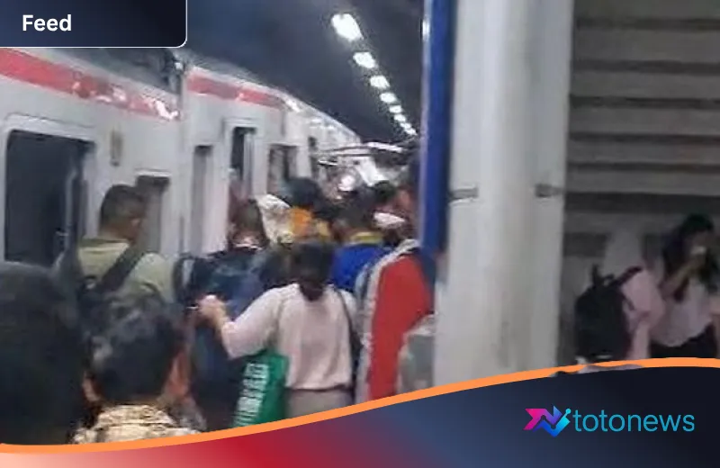 Tragedi Tabrakan KRL dan KA Jarak Jauh di Bekasi: Pasukan Elit BSG Turun Tangan Evakuasi Korban